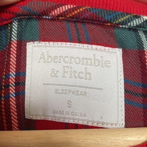 Abercrombie & Fitch Plaid Christmas Sleepware Top Size Small - Picture 2 of 5